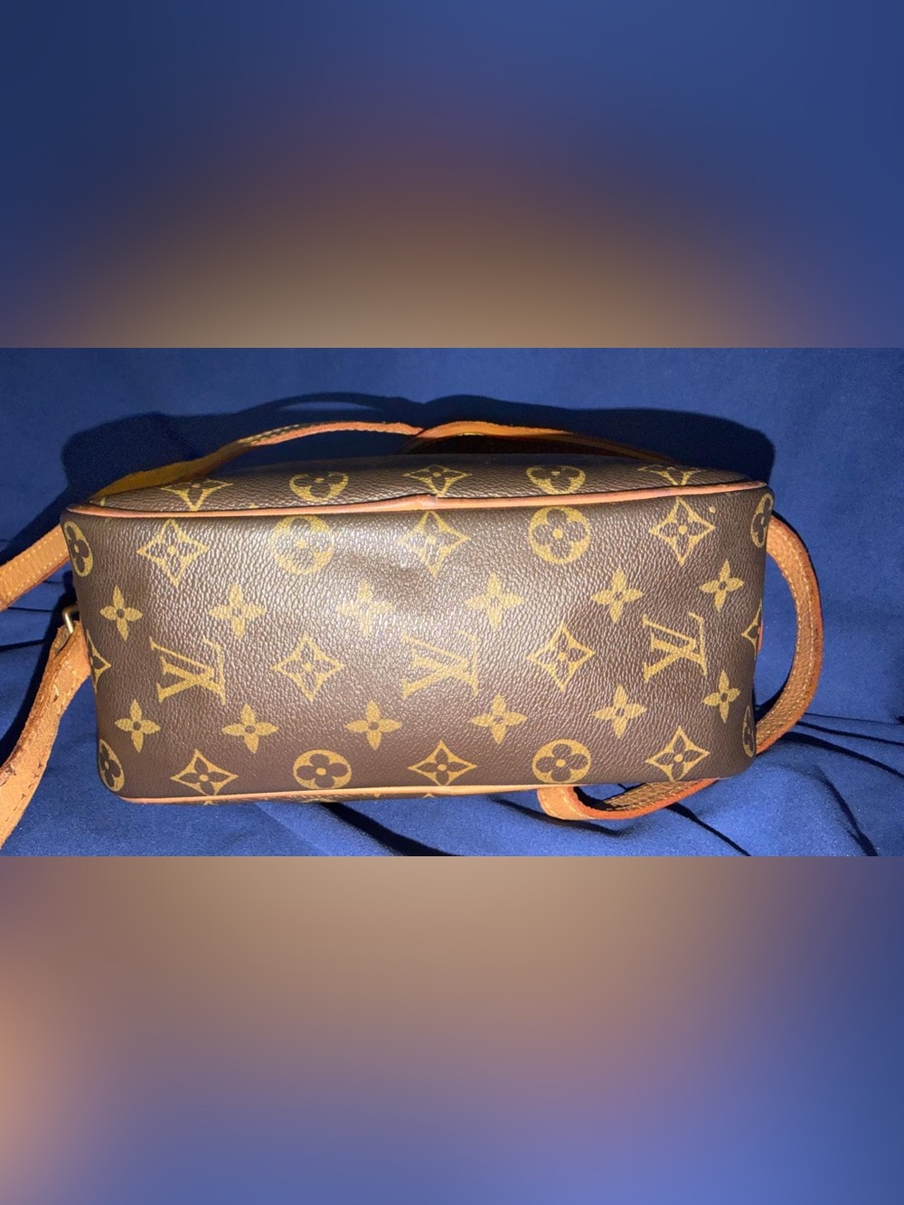 Louis Vuitton Monogram Canvas Crossbody Bag - Brown/Tan - Picture 6 of 11